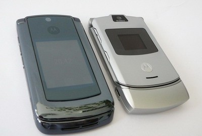 摩托羅拉RAZR V8 刀鋒再臨，一款被低估的經典翻蓋手機